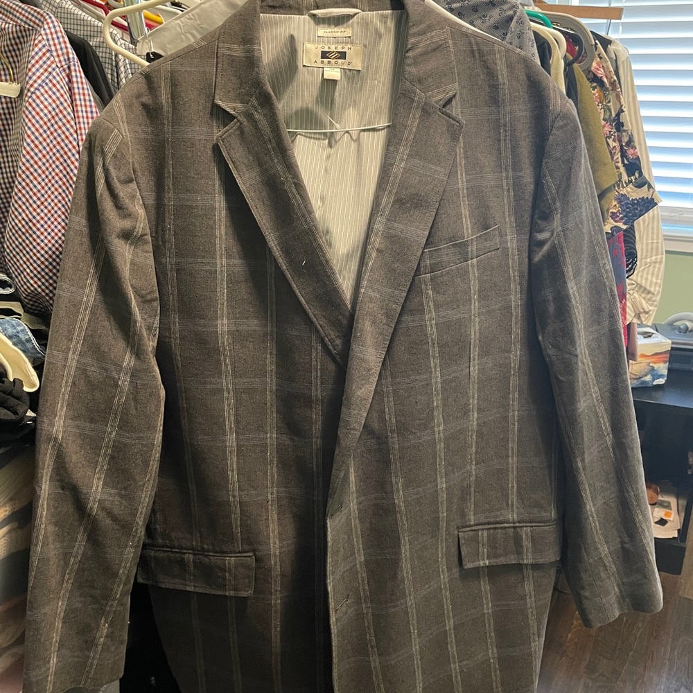 Brand New w/o Tags - Joseph Abboud Grey Plaid Sportscoat.